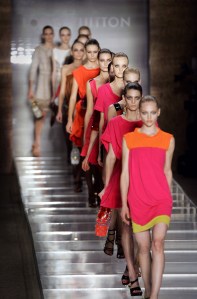 FASHION-VUITTON-PARIS-READY TO WEAR-SPRING SUMMER 2006